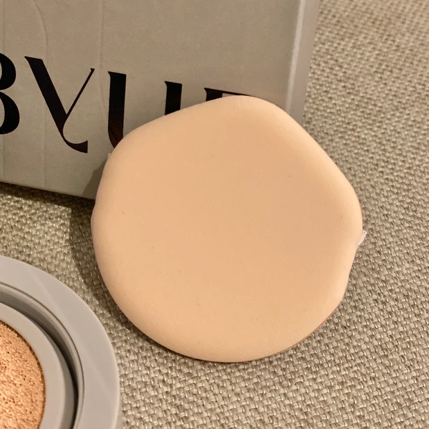 つるんとシルキー肌に｜ByUR セラムフィット シルキー ヌード クッション_5_1