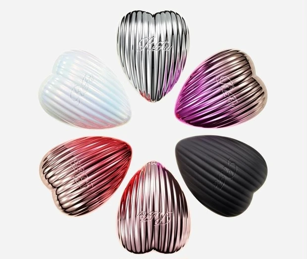 【6位】ReFaのハート型ブラシにレイモデル登場! 外出先でも便利なミラー付き