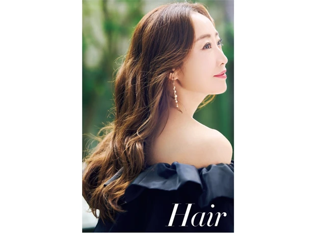 美人シルエットを約束するゆるめカールヘア