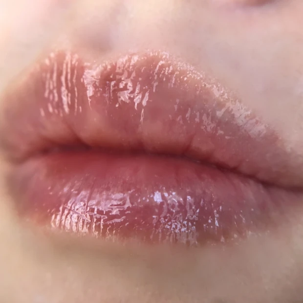 ヴィセ エッセンスリッププランパー