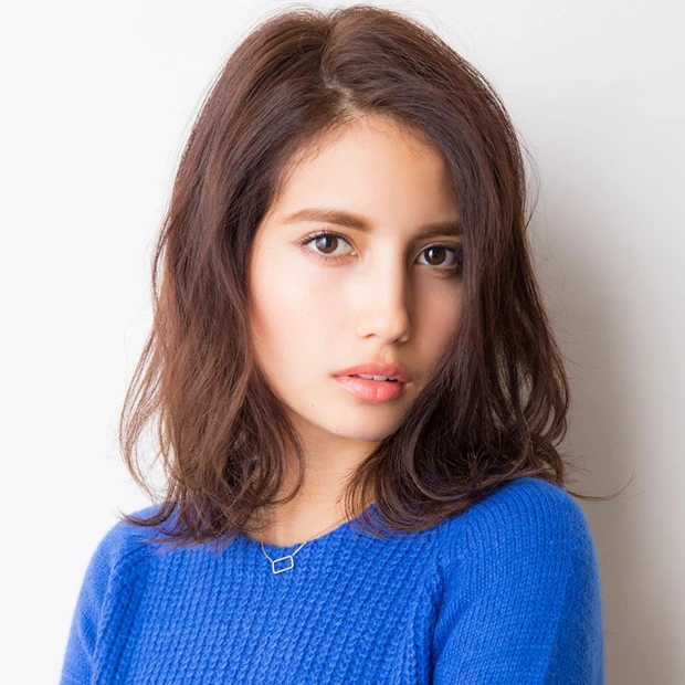 伸ばしかけの髪をもっとおしゃれに！ 大人のホイップミディ