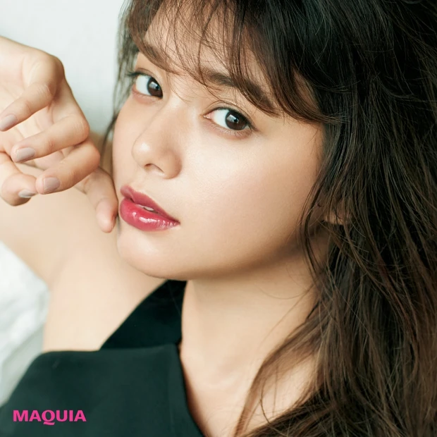 甘さに大人の色気をオン！ ニュアンスグロスを重ねたしっとりプラムLIP