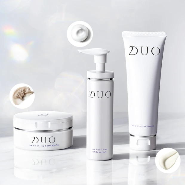 ホワイトのDUO