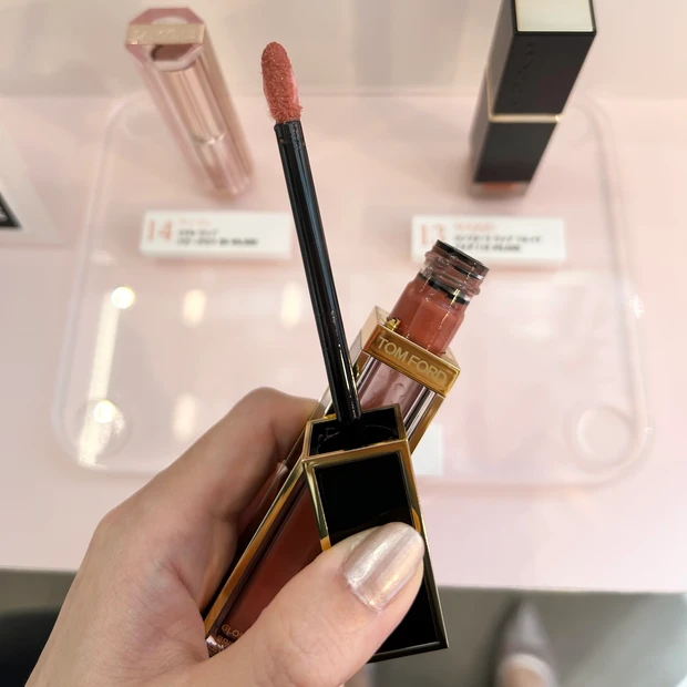 トムフォードビューティー グロスリュクス08 パッケージ