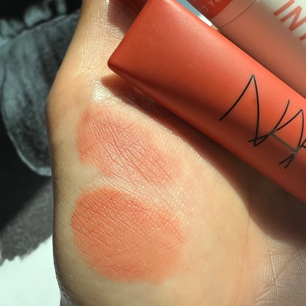 中国コスメ INTOU INTOYOU スーパーマットリップ＆チークマッド マルチコスメ 泥テクスチャー バズりコスメ　NARS エアーマットリップカラー