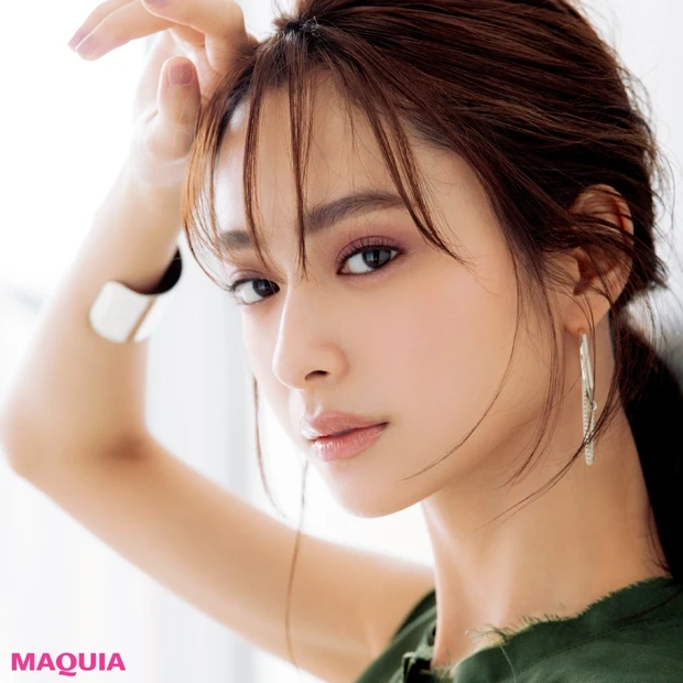 どんな肌の人にも合う魔法のアイシャドウ!小田切ヒロさんのマイベストコスメ…