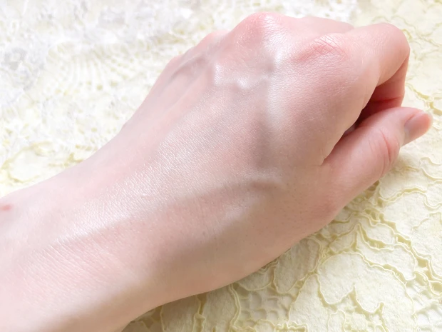 【RAFRAエッセンスUVミスト】 UVケアはパパっと時短に、ストレスフリーに。手が汚れないからサッと使える紫外線対策アイテム!_3