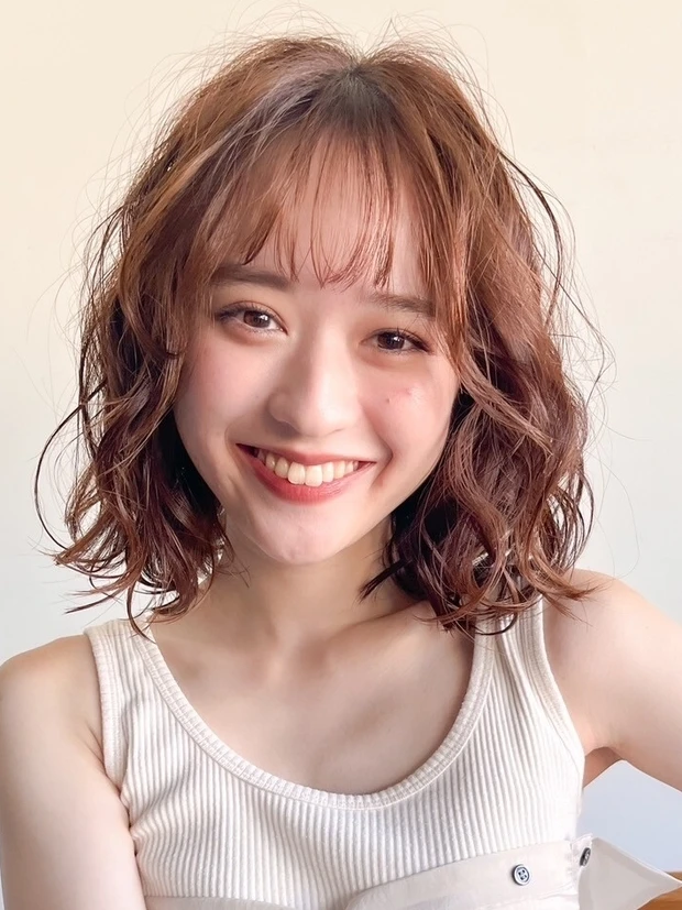 12トーン　韓国ヘア 韓国風髪型 ヘアカタログ　ロブ　ロブヘア　前髪あり　正面