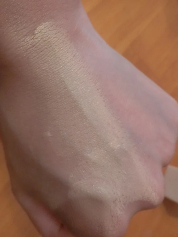 【ケイト バーチャルスキンメイカー】密着ハイカバー×透明感でメイクの完成度もアップ!_2