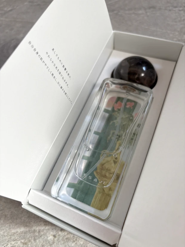 オサジ ホリデー 2025 限定 香水 フレグランス 光の届く場所 よしいちひろ ホリデーコスメ フローラル