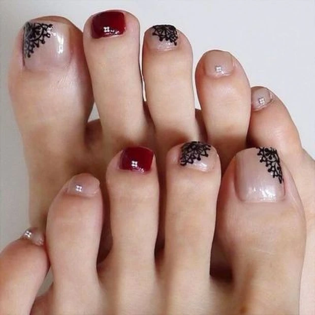 王道エレガント☆手描きレースネイル！【ギ☆のセルフネイル手本帖】