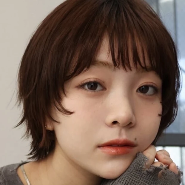 【ショートウルフ】顔まわりレイヤーで小顔見え！今っぽレイヤーのショートヘア　