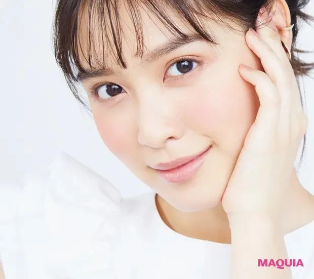 【最新コスメランキング】グロス&リキッドリップ部門_3位 SHISEIDO シマージェルグロス 06(モデル)