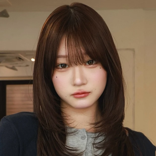 【大人の小顔ヘア】顔まわりレイヤーで骨格カバー! 結んでもお洒落な大人のセミロング