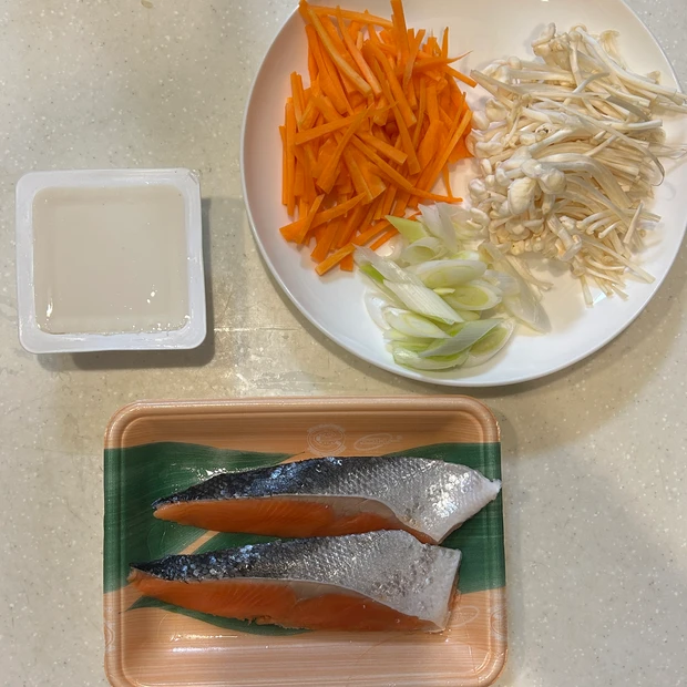 食べて痩せる！栄養満点ダイエットせいろ蒸しレシピ4選♡鮭ときのこのふわとろあんかけ