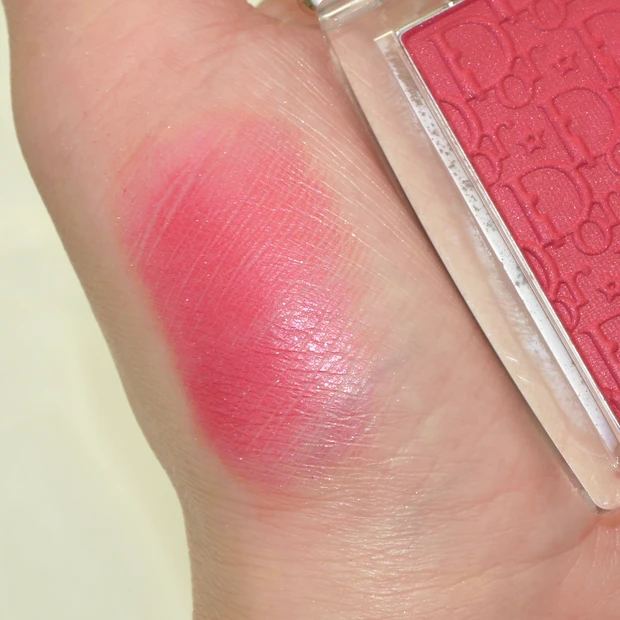 Dior ディオール クリスマスコフレ 2025 バックステージ ロージーグロウ 830 ファイアリー レッド ブルベ冬