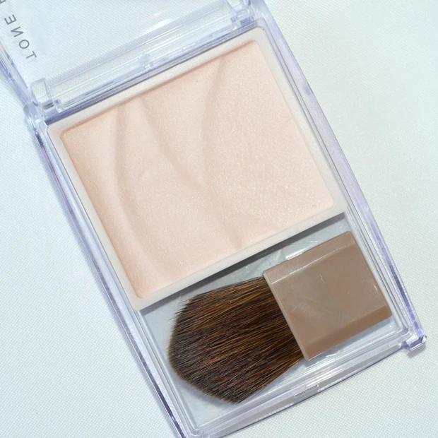 セザンヌ　トーンフィルターハイライト　CEZANNE ババアの粉