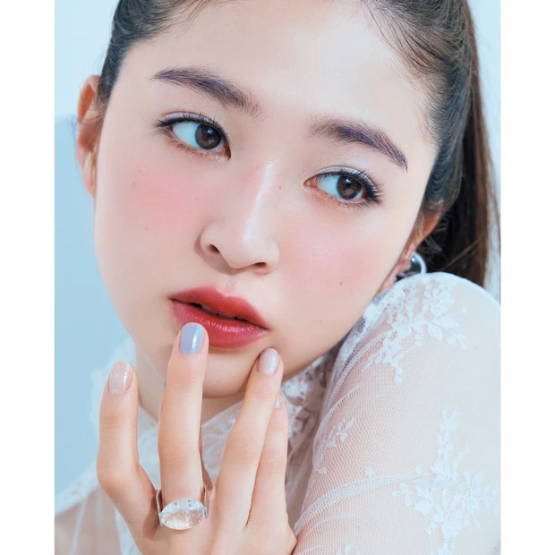 ひんやり×熱っぽ、が新しい♡ 今年の夏は“血色アイシーメイク”にTRY【…