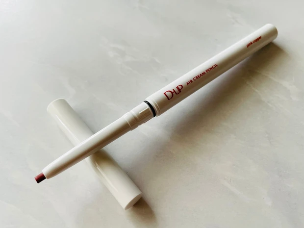 2023年の初買いコスメ！【D-UP・ディーアップ】のエアクリームペンシル、ピンクコッパーをレビューしてみた♪_3