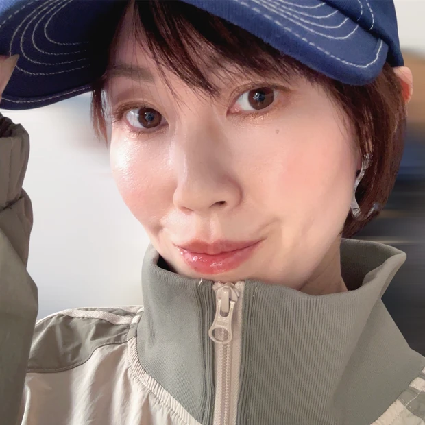 シグニチャーカラーアイズ14の30代ママメイク