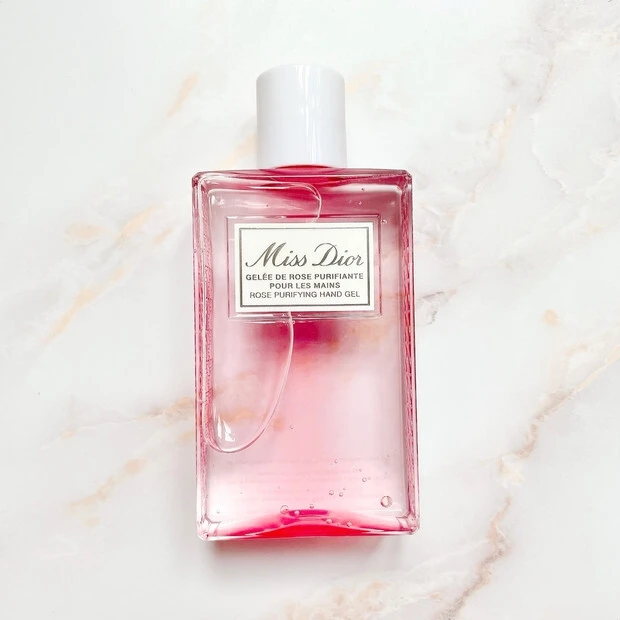 ミス ディオール ハンド ジェル（ハンドローション） 100mL ￥3960／パルファン・クリスチャン・ディオール数量限ayako