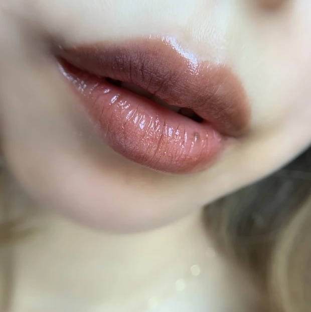 GUCCI ルージュアレーヴルヴォワール 110 Marguerite Jade　海外コスメ　グッチコスメ　ブラウンリップ