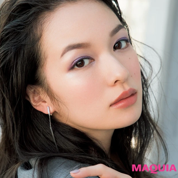 パープルシャドウはこう使う! 千吉良恵子さん×森絵梨佳さんの春Look