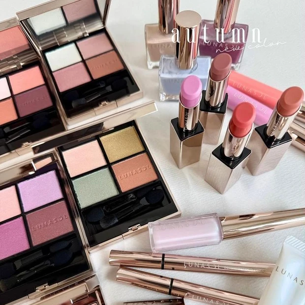 【3位】ルナソルの秋新色をスウォッチ! 8月発売のアイテムをまとめてピックアップ【秋コスメ2025】
