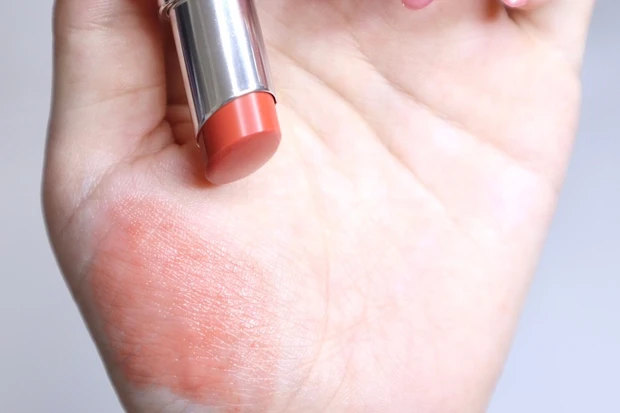 Laka(ラカ) ボンディンググロウリップスティック 205 スウォッチ