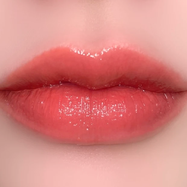 WAKEMAKE ウェイクメイク デュイジェルグレーズスティック 06 ベアリーベージュ 春リップ