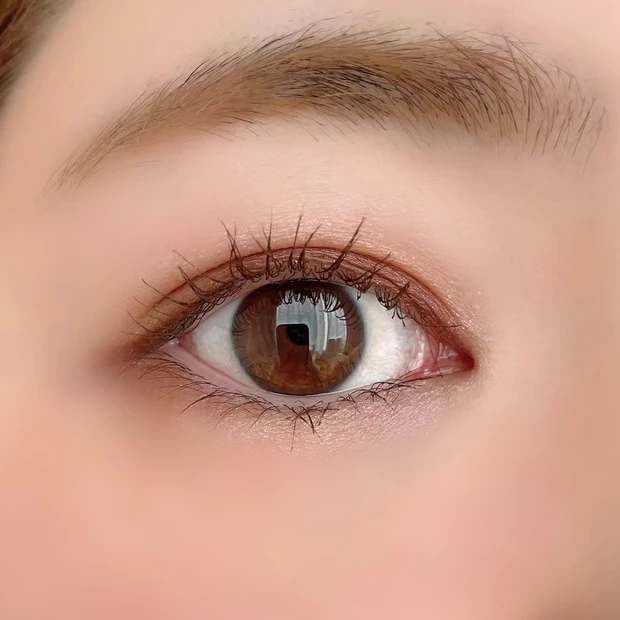 CANMAKE(キャンメイク)シルキースフレアイズ08ストロベリーコッパー使用アイメイク