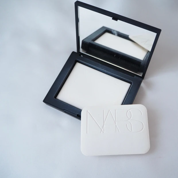 NARS ライトリフレクティングセッティングパウダーN