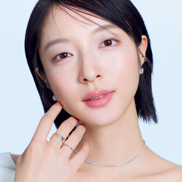 【おすすめ春新作ハイライト8選】HOW TOつきで今っぽいツヤ肌レシピをお届け