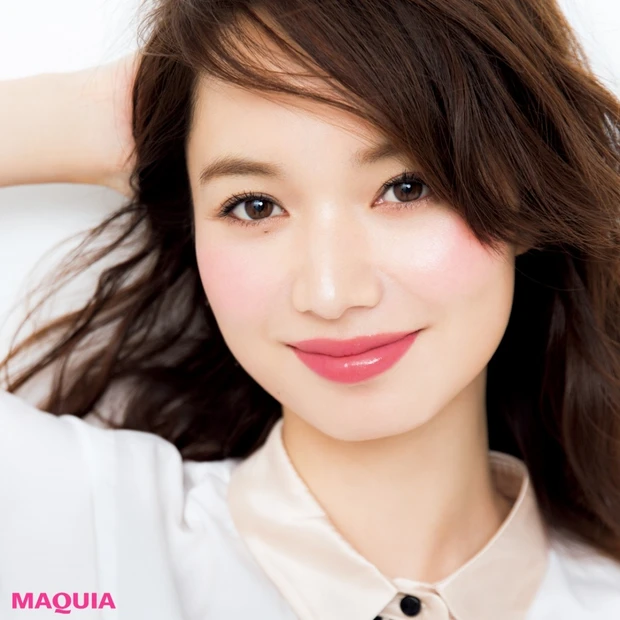 口もとの老け悩みをメイクで一掃★ ほうれい線の影消し＆唇ふっくら見せのW…