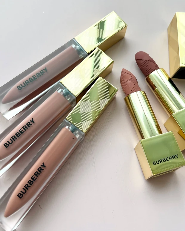 バーバリー キス ティー コレクション