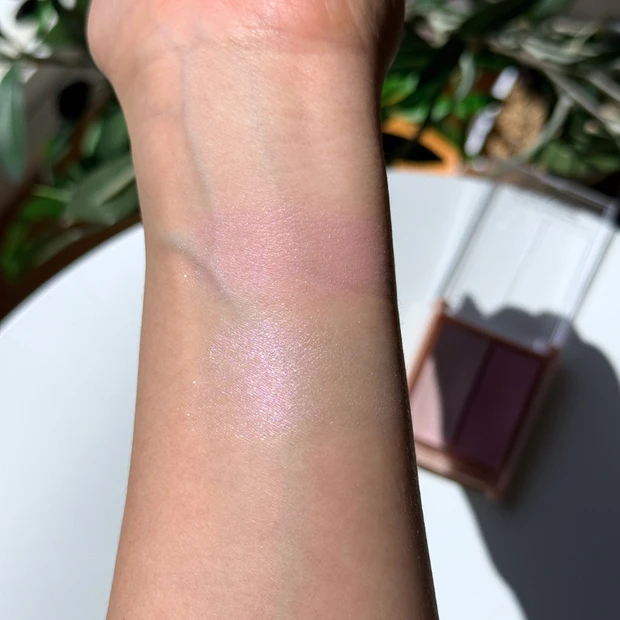 セザンヌ フェイスグロウカラー 03ロマンスグロウ スウォッチ