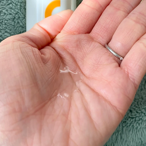 オバジのピュアビタミンC配合化粧水で毛穴レス&つるん肌に。_2