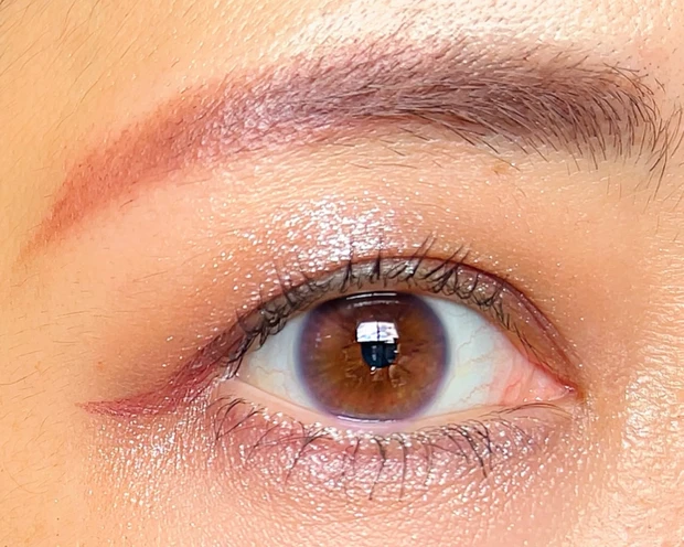 青ラメ好き必見】BOBBI BROWN(ボビィブラウン)秋コレ2024