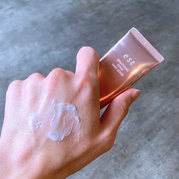 エスト ブライトニング リペア ハンドセラム（医薬部外品）