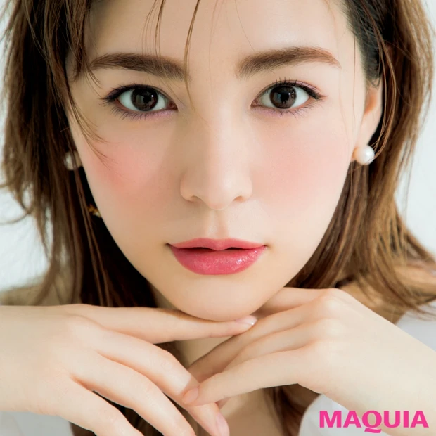 ピンク下地の二度づけでツヤ肌に! 驚きのピンベ肌メイクをpaku☆cha…