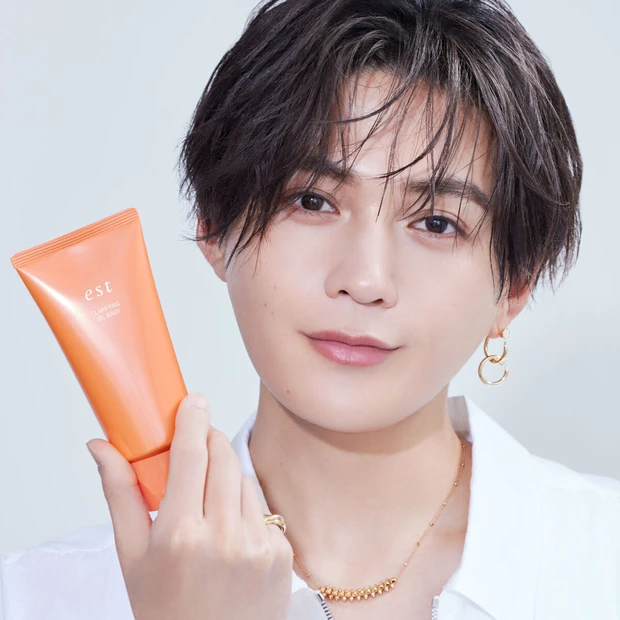 【八木勇征さんも感動】 “隠れ角栓”まで洗い流すestのジェル洗顔、スカ…