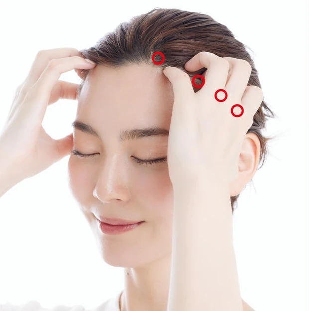 フェイスラインの正しいタッチ　福吉真璃奈