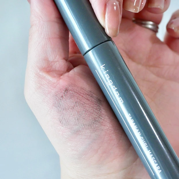 Y2Kメイク アイメイク kingdom(キングダム)束感カールマスカラ スウォッチ