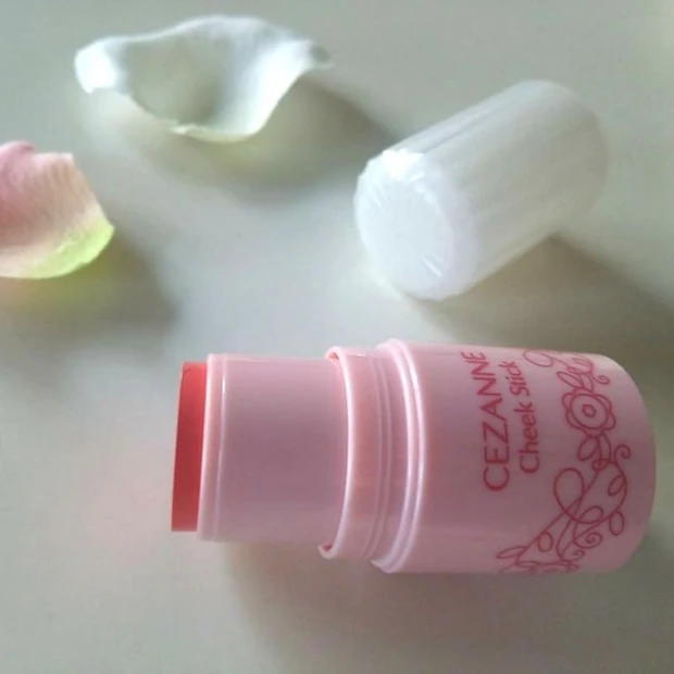セザンヌの新アイテム “チークスティック”に大注目★