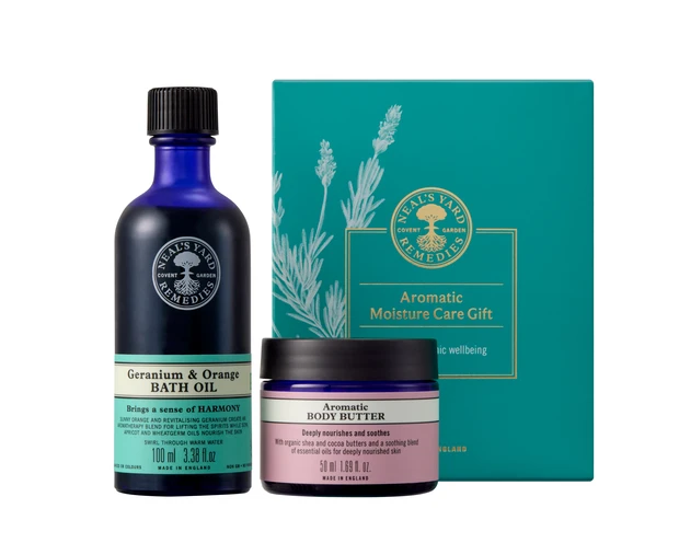 ニールズヤード　アロマティックモイスチャーケアギフト　クリスマスコフレ2025