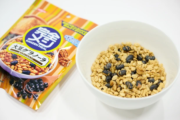 日清食品 完全メシ 大豆グラノーラ