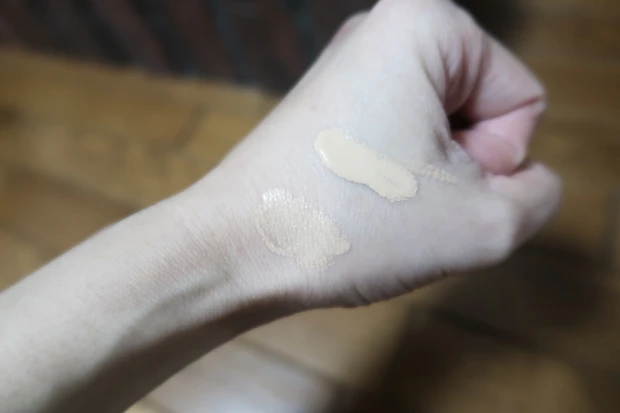 右:伸ばし塗り 左:スタンプ塗り