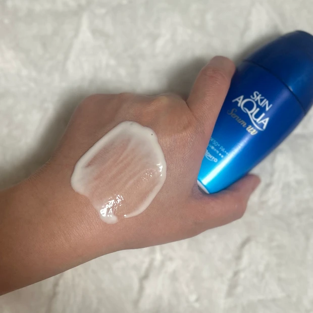 スキンアクア ヒアルロンセラムUVのテクスチャー、使用感は？