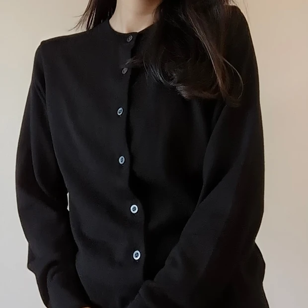 【ユニクロ】「UVカットクルーネックカーディガン」を着るだけで、紫外線90％カットの日焼け対策！【着用レビュー】_6_2