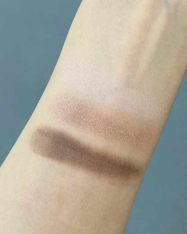 セザンヌ ライティングアップアイシャドウ